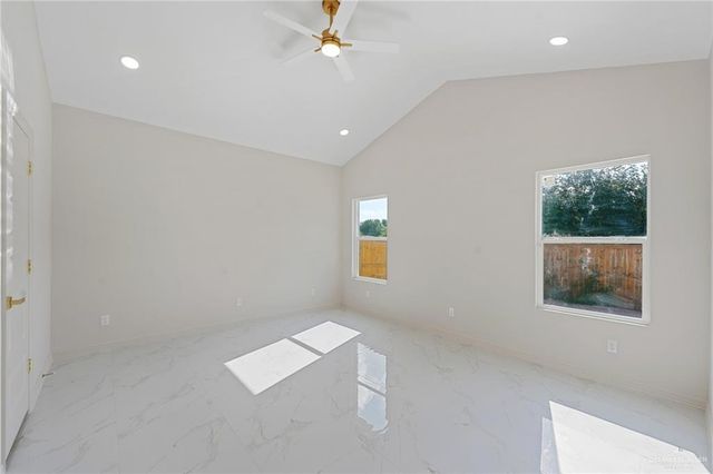 2905 Rosalinda Street, Edinburg, TX 78542