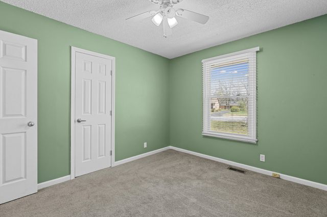 604 Highland View Ct, Hermitage, TN 37076