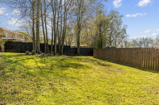 604 Highland View Ct, Hermitage, TN 37076