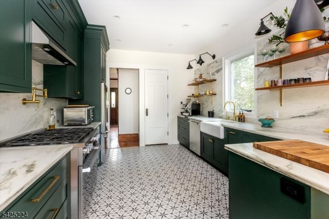 41 Erwin Park Rd, Montclair Twp., NJ 07042