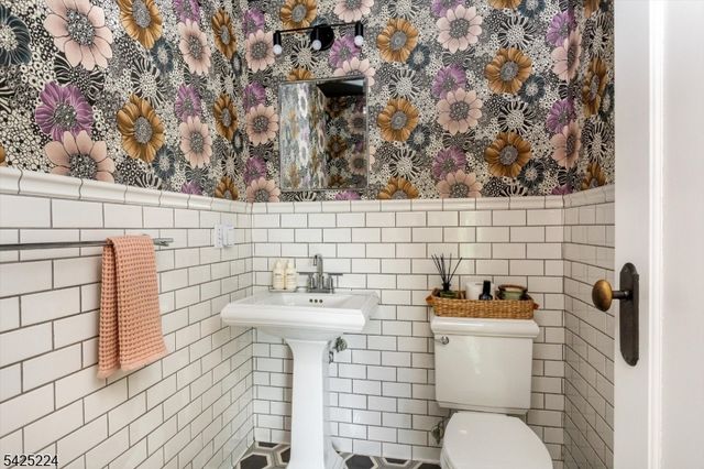 41 Erwin Park Rd, Montclair Twp., NJ 07042