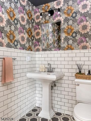 41 Erwin Park Rd, Montclair Twp., NJ 07042