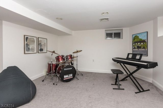 41 Erwin Park Rd, Montclair Twp., NJ 07042