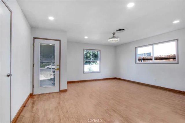 6904 Royer Avenue, West Hills, CA 91307