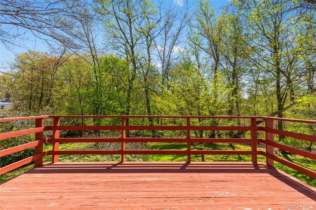 30 Claudet Way, Eastchester, NY 10709