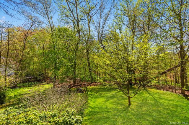 30 Claudet Way, Eastchester, NY 10709