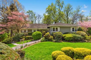 30 Claudet Way, Eastchester, NY 10709