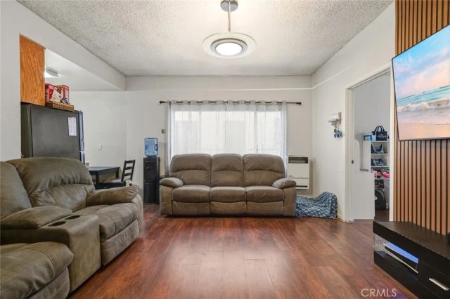 1136 Arapahoe, Los Angeles, CA 90006