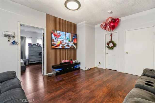 1136 Arapahoe, Los Angeles, CA 90006