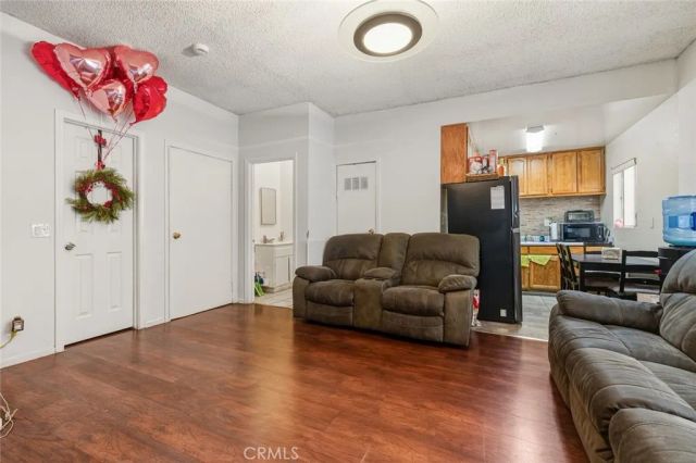 1136 Arapahoe, Los Angeles, CA 90006