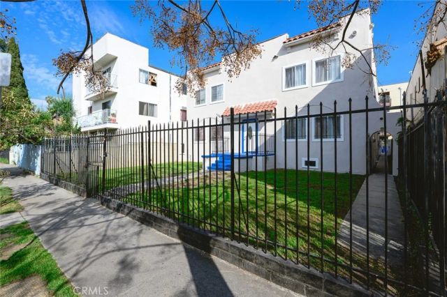 1136 Arapahoe, Los Angeles, CA 90006