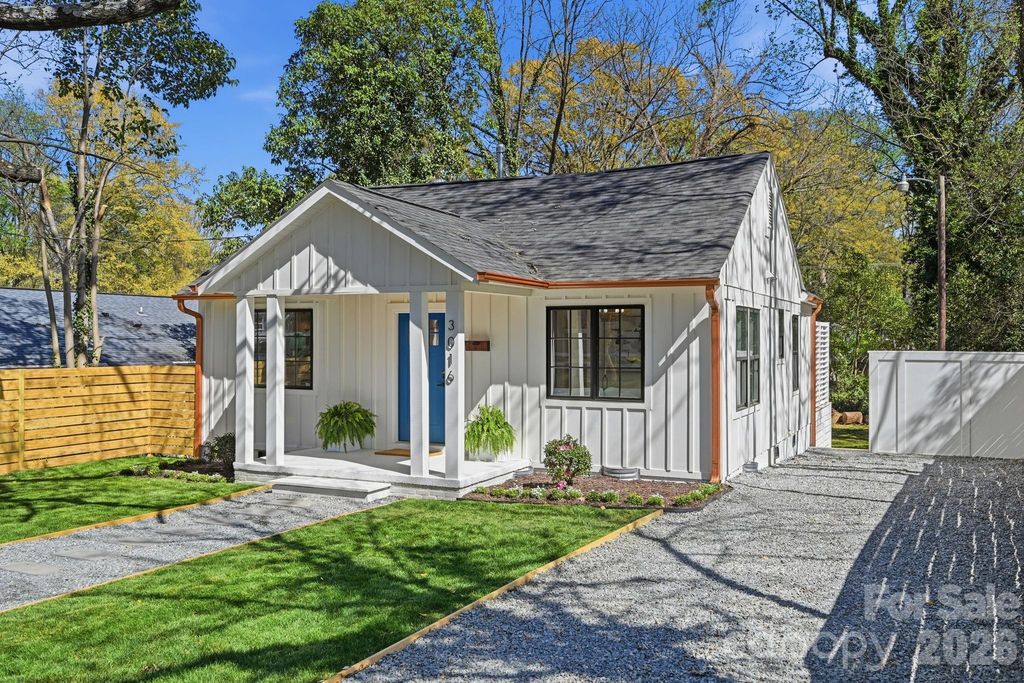 3016 Parkway Avenue, Charlotte, NC 28208