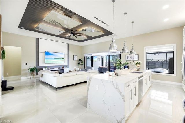 455 SE 17th AVE, Cape Coral, FL 33990