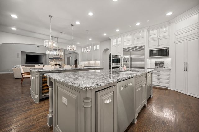 1012 Cool River Drive, Southlake, TX 76092
