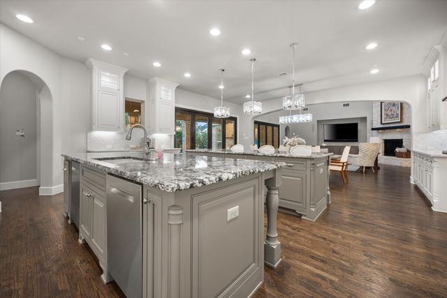 1012 Cool River Drive, Southlake, TX 76092