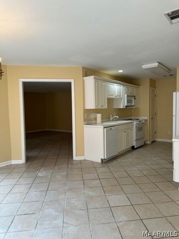 6437 Chaprice Lane, Montgomery, AL 36117