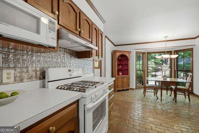 395 Nottingham Drive, Marietta, GA 30066