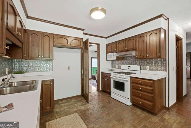 395 Nottingham Drive, Marietta, GA 30066