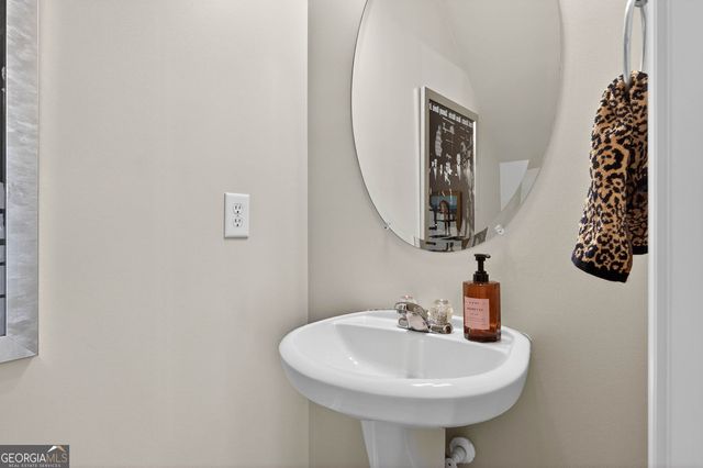 216 Parc View Lane, Woodstock, GA 30188