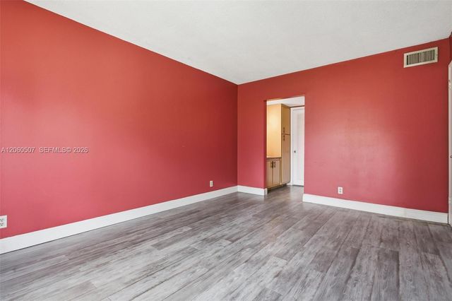 4054 N Pine Island Road 2B, Sunrise, FL 33351