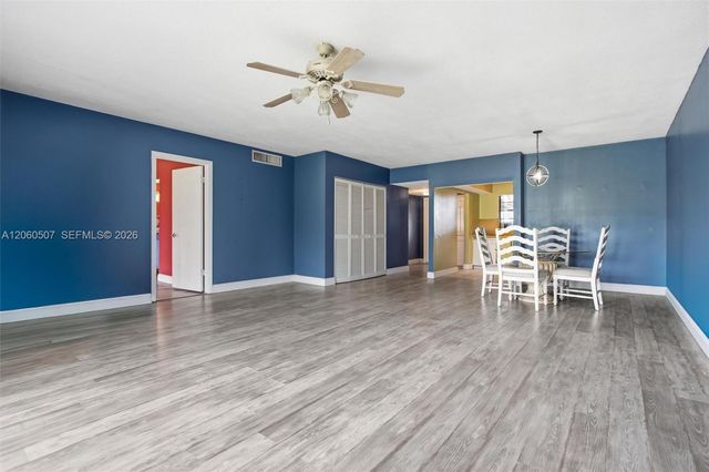 4054 N Pine Island Road 2B, Sunrise, FL 33351
