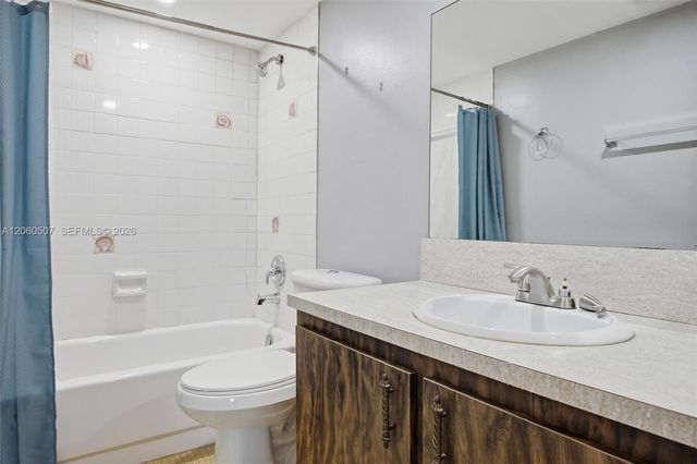4054 N Pine Island Road 2B, Sunrise, FL 33351