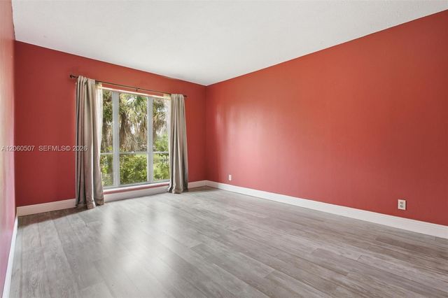 4054 N Pine Island Road 2B, Sunrise, FL 33351