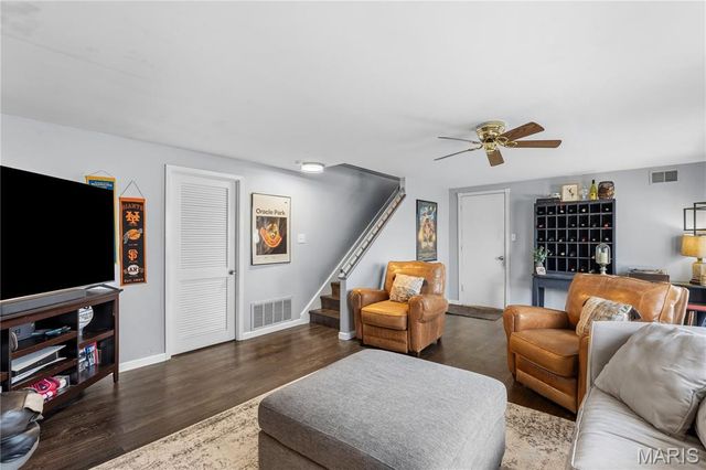 717 Woodrun Drive, Ballwin, MO 63021