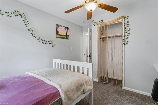 52 Gainsborough PL, Newport News, VA 23608