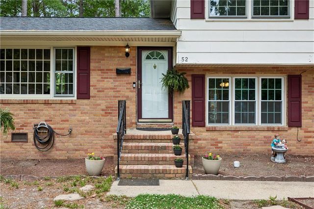 52 Gainsborough PL, Newport News, VA 23608