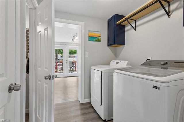 52 Gainsborough PL, Newport News, VA 23608