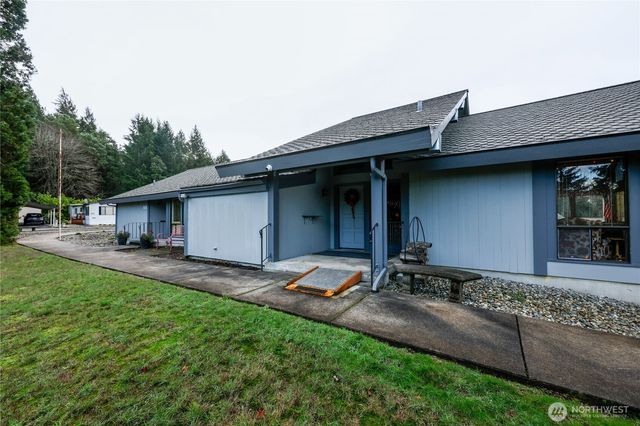 151 Sereno Circle Drive, Bremerton, WA 98312