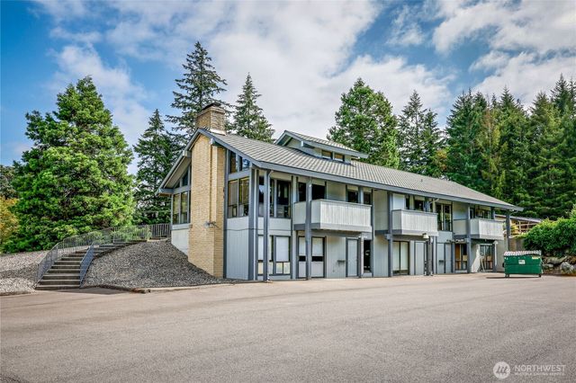 151 Sereno Circle Drive, Bremerton, WA 98312