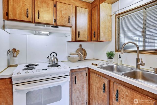 151 Sereno Circle Drive, Bremerton, WA 98312