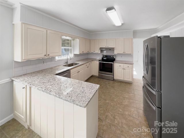 3141 Gardner Park Drive, Gastonia, NC 28054