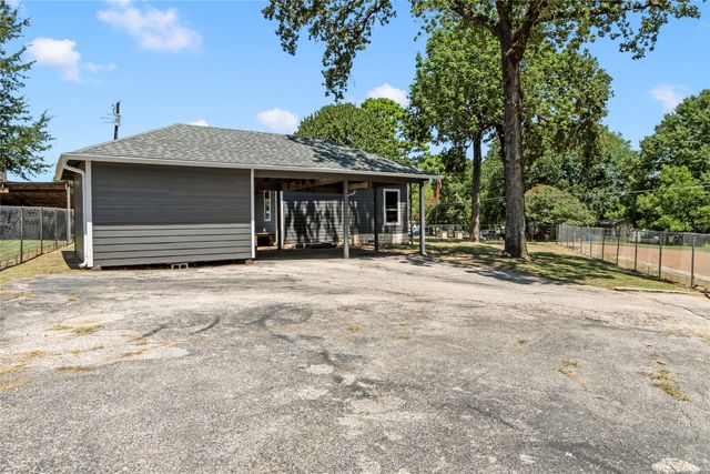 109 Bayview Street, Gun Barrel City, TX 75156
