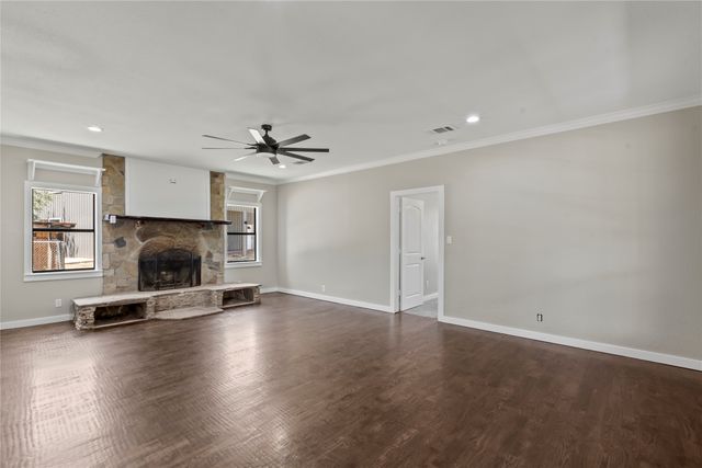109 Bayview Street, Gun Barrel City, TX 75156