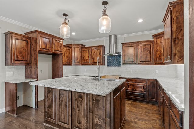 109 Bayview Street, Gun Barrel City, TX 75156