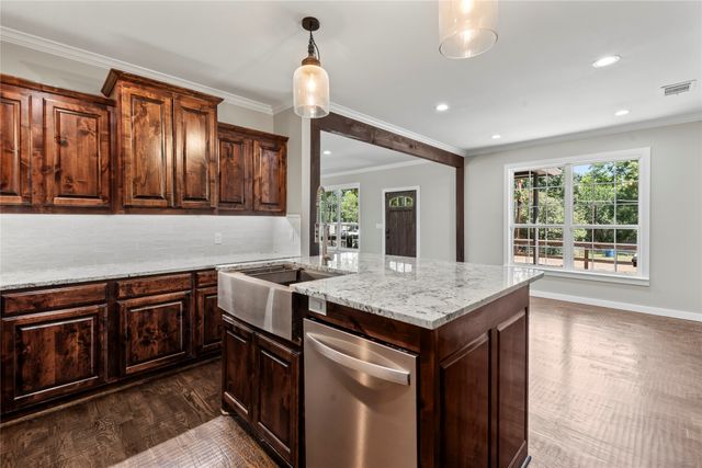 109 Bayview Street, Gun Barrel City, TX 75156