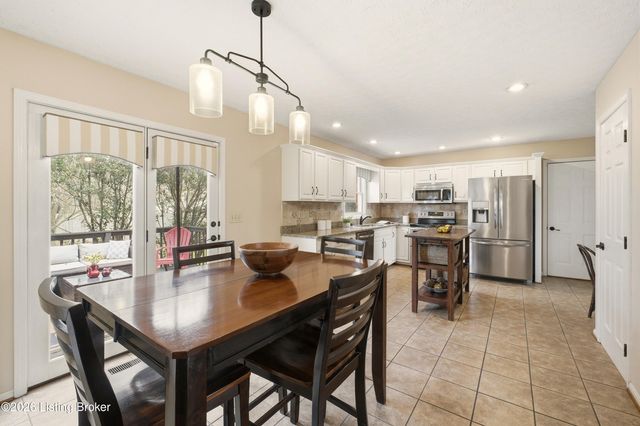 3419 Brookhollow Dr, Louisville, KY 40220