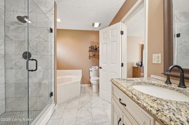 3419 Brookhollow Dr, Louisville, KY 40220