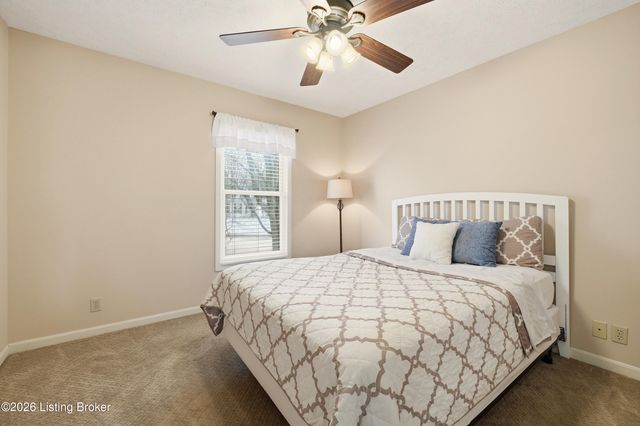 3419 Brookhollow Dr, Louisville, KY 40220