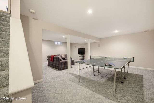 3419 Brookhollow Dr, Louisville, KY 40220