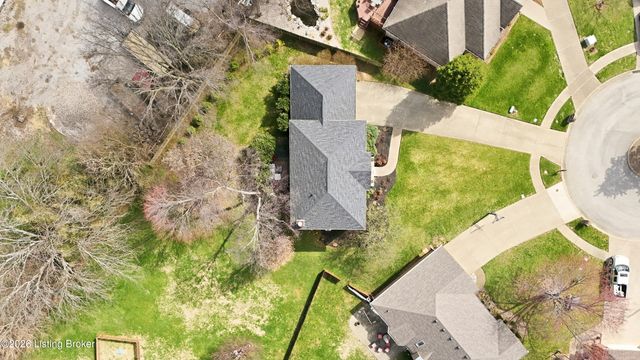 3419 Brookhollow Dr, Louisville, KY 40220