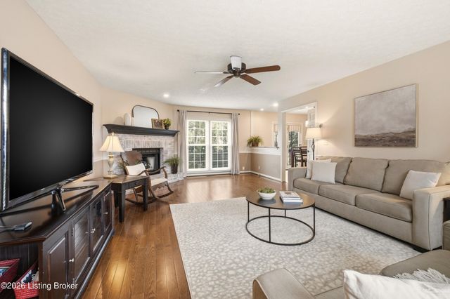 3419 Brookhollow Dr, Louisville, KY 40220