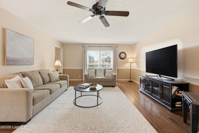 3419 Brookhollow Dr, Louisville, KY 40220