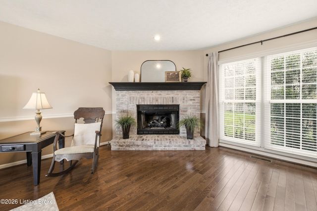 3419 Brookhollow Dr, Louisville, KY 40220