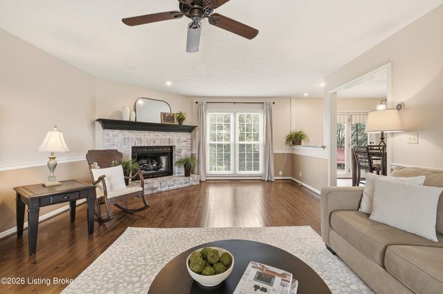 3419 Brookhollow Dr, Louisville, KY 40220