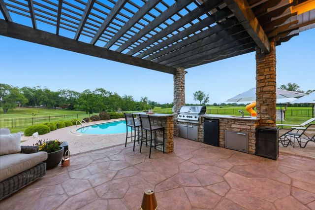 305 Eagle Drive, Nicholasville, KY 40356