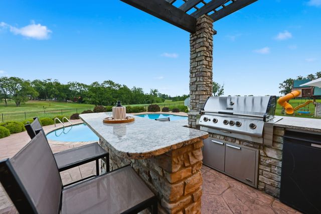 305 Eagle Drive, Nicholasville, KY 40356